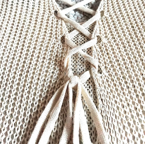 Tan tank top with tie back - Picture 4 of 5